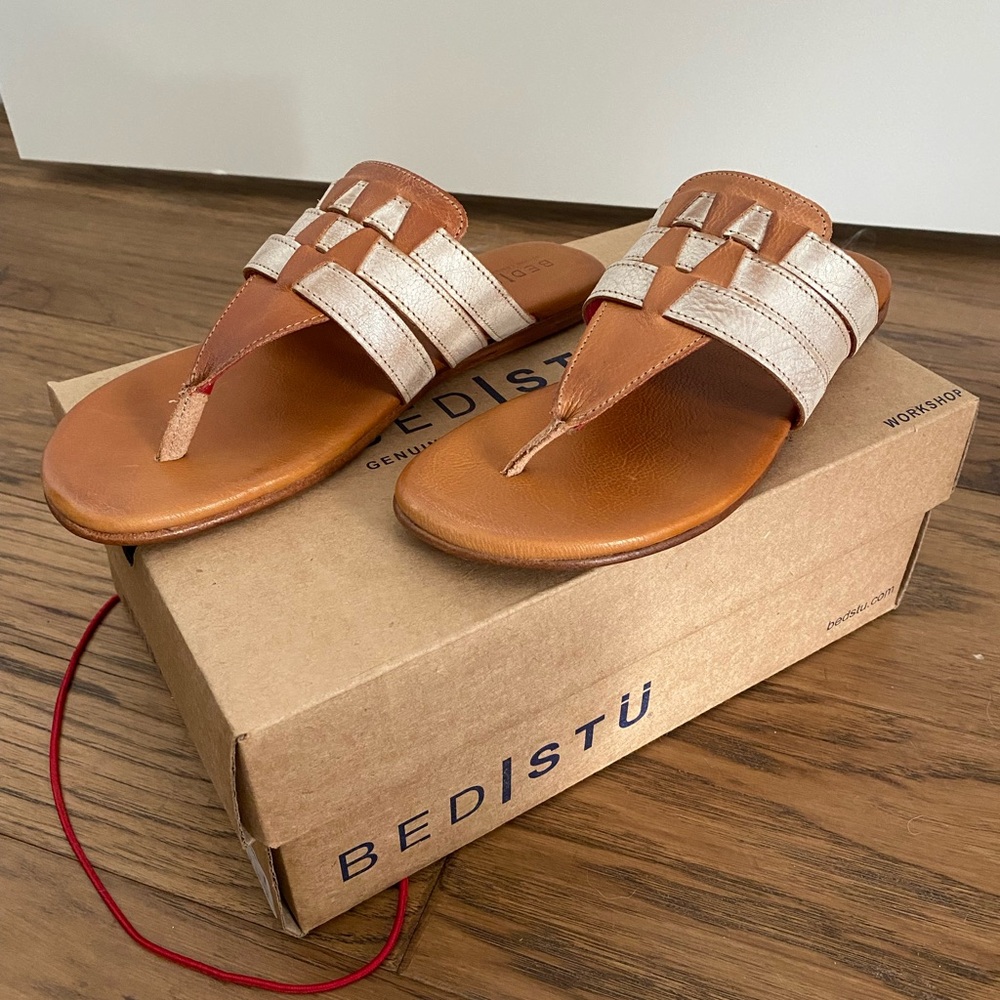 BedStu Yoli pecan rustic nectar size 7 NWT